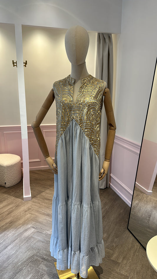 Robe longue sans manches